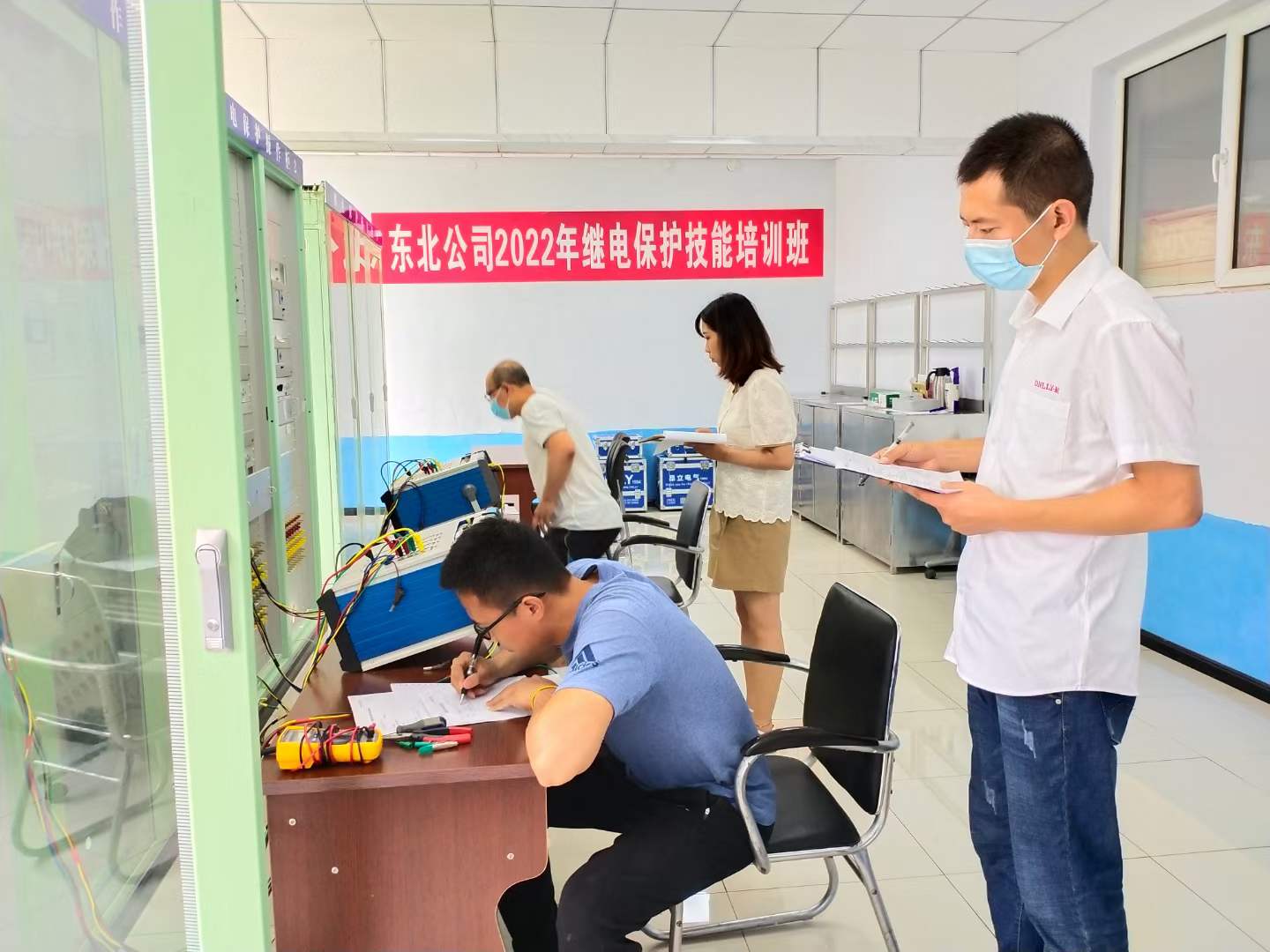 熱烈祝賀東北公司2022年繼電保護(hù)技能競(jìng)賽圓滿閉幕